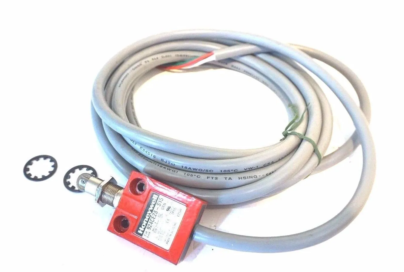 NEW HONEYWELL 924CE28-S15 MICRO SWITCH 924CE28S15