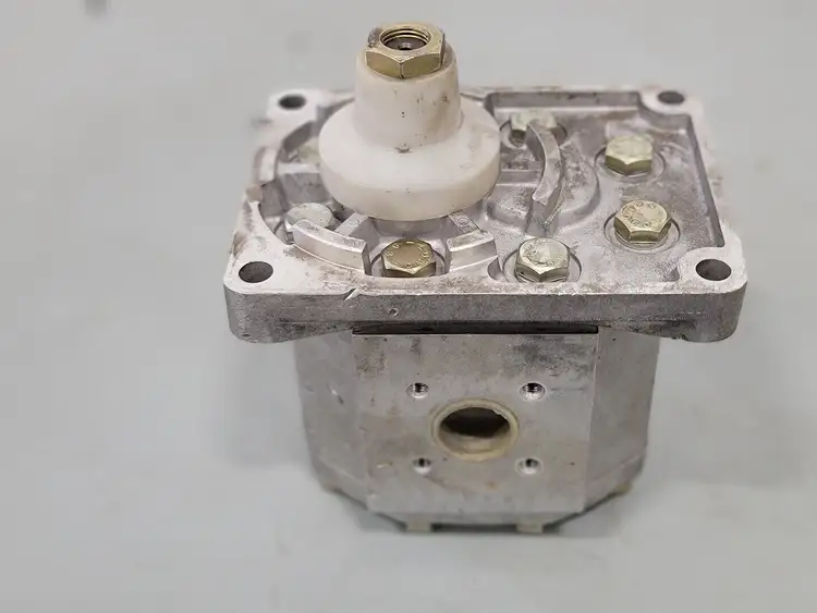 Used SALAMI 3PB33D-B35B6 Parts (Hydraulics and Pneumatics) British Columbia CA | Lenmark #265078