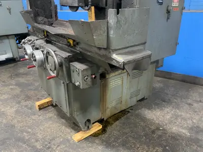 USED BROWN & SHARPE 824 MICROMASTER