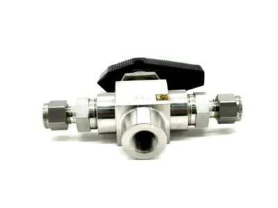 NEW SWAGELOK SS-83XTS4 3 WAY BULB VALVE SS83XTS4