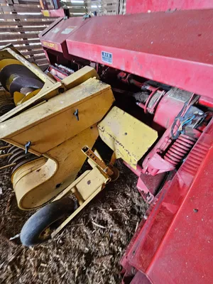 NEW HOLLAND FP230 chopper | Iron Listing (13)
