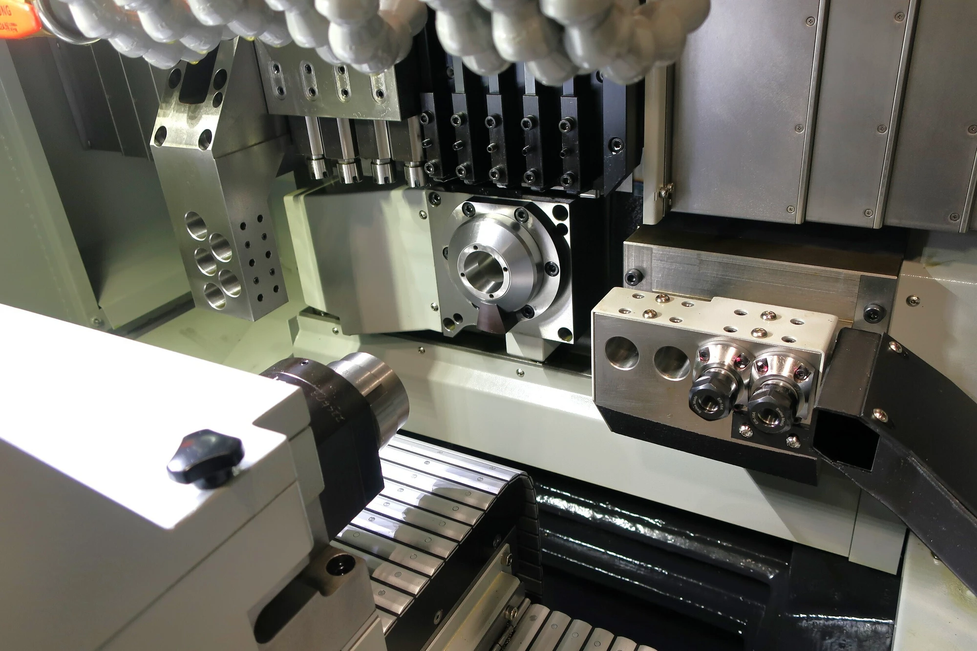 2022 HANWHA XE26 Swiss Type Automatic Screw Machines 13284 | CNC