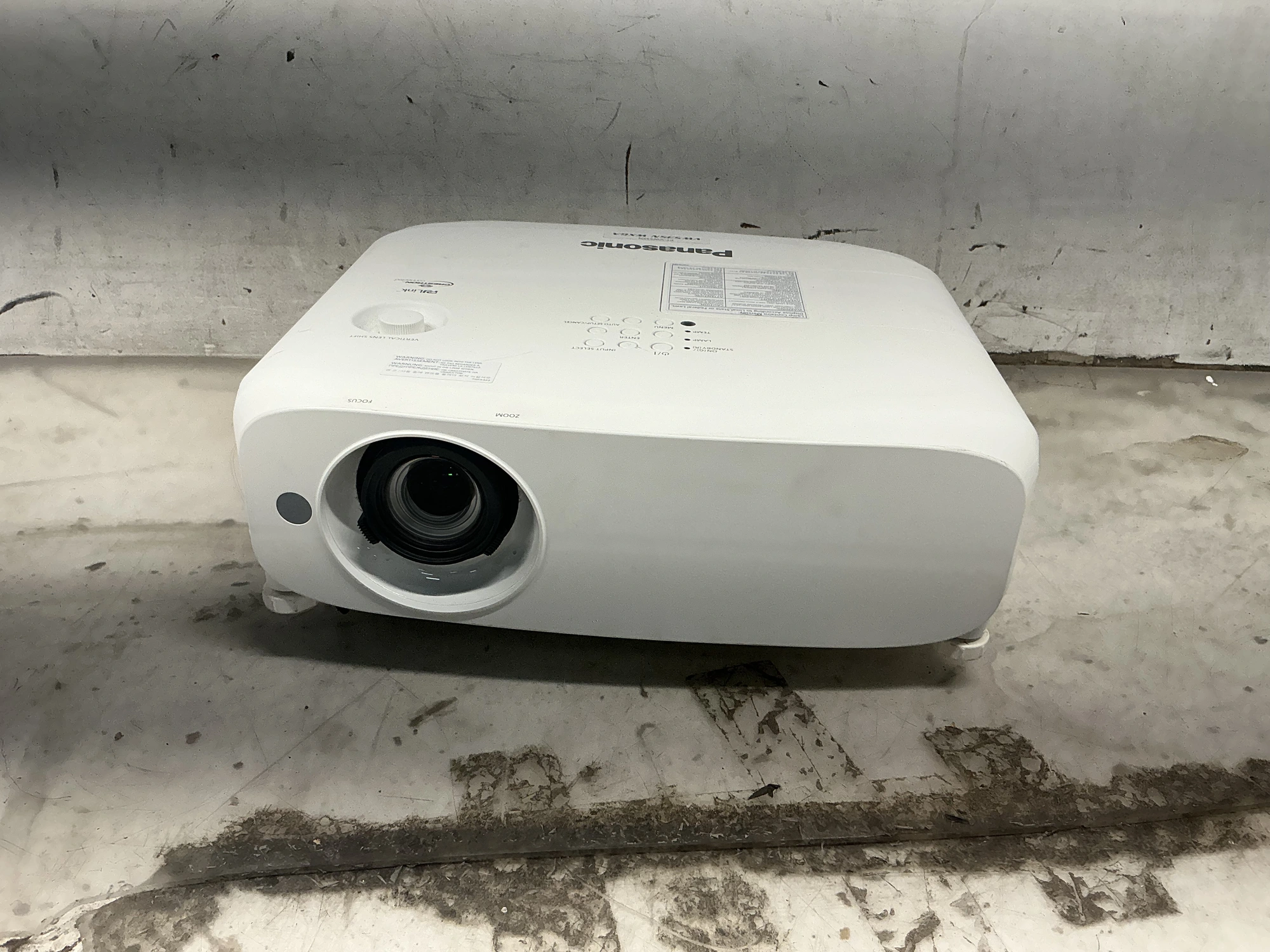 Used PANASONIC PT-VW535N VW535N WXGA Office Equipment Michigan US | Miedema Asset Management Group #1307849