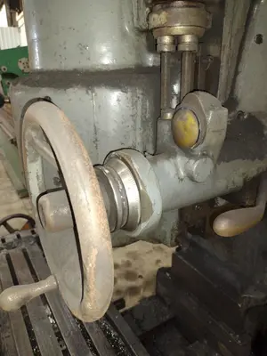 #3 X 15 HP KEARNEY & TRECKER K&T VERTICAL MILL: YOBRO #23771