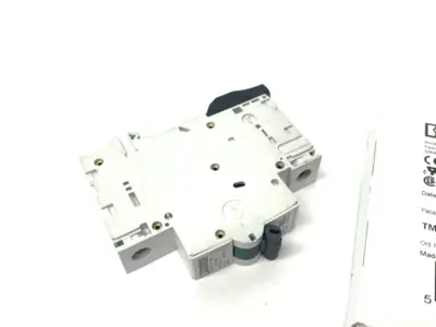 New | in-Stock Phoenix Contact Miniature Circuit Breaker 0902072 Circuit Breakers Michigan US | Maverick Industrial Sales #1398650