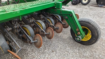 USED JOHN DEERE 750