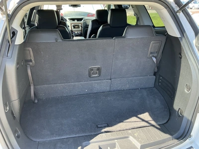 USED 2017 CHEVROLET TRAVERSE