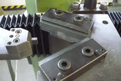 Used 1979 HENNINGER ZS100 Center Hole Grinders CZ | Amaron s.r.o. #1056632