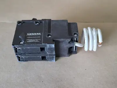 30 Amp 2 Pole 120/240 Volts GFCI Circuit Breaker QE230