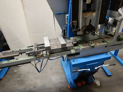 USED RASKIN + FESTO 30 TON