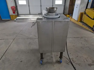 USED 2010 AM MANUFACTURING CO. ROUND-O-MATIC