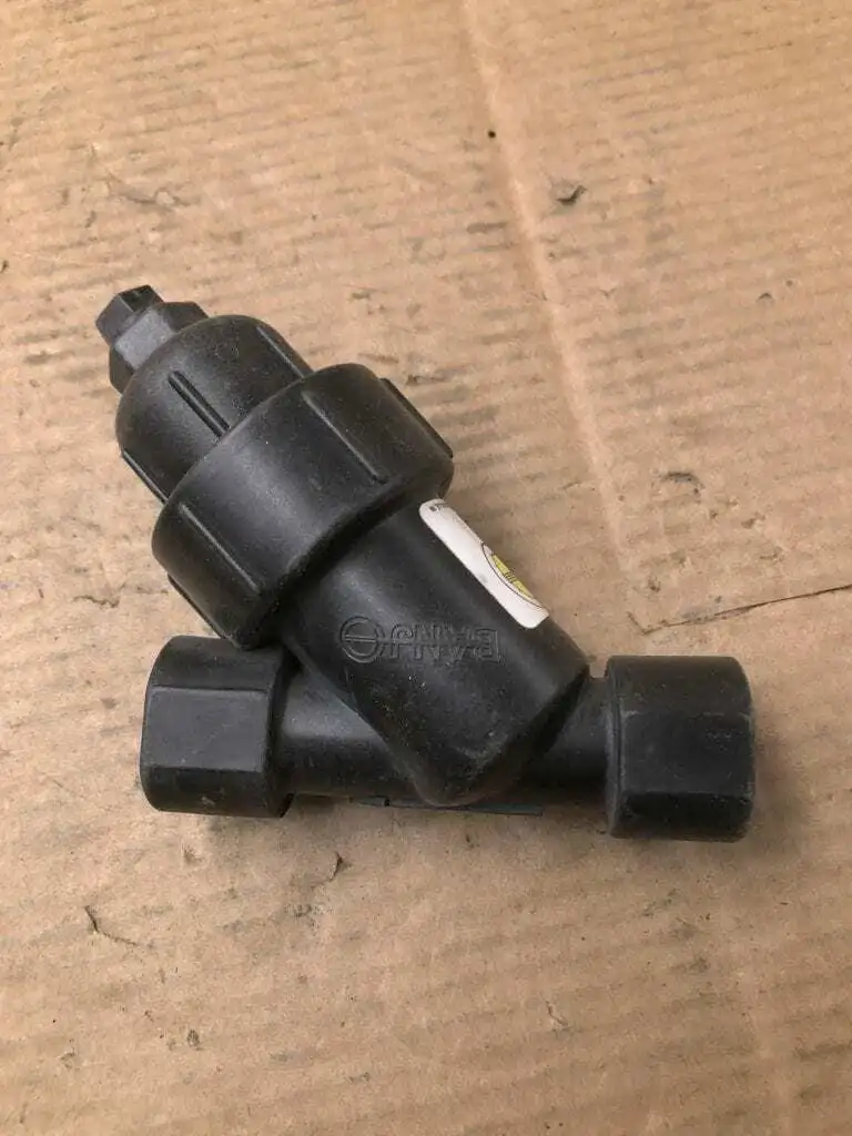 Banjo 5/8″ Polypropylene Y Strainer 75PSI @ 150°F