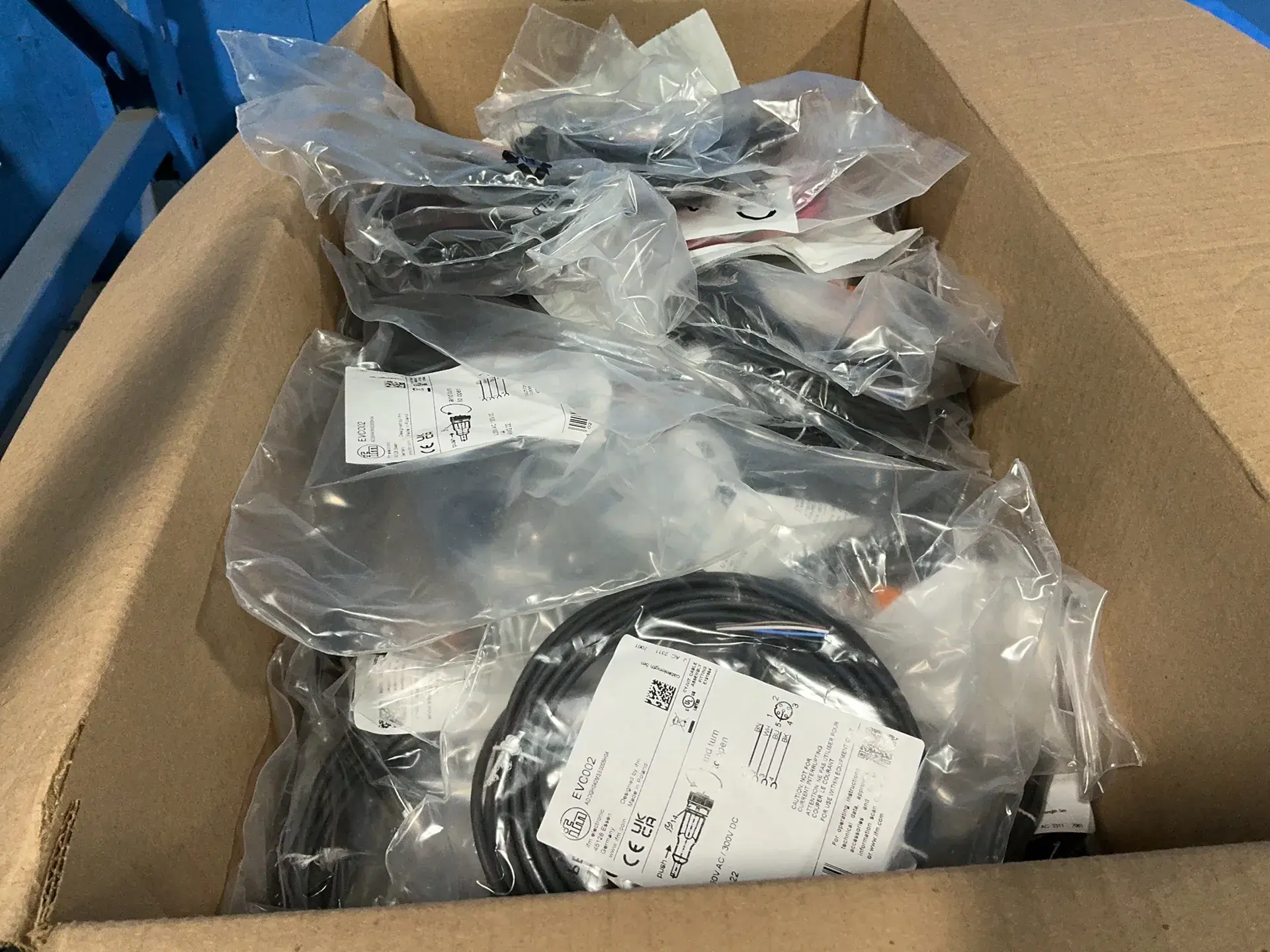 New | in-Stock IFM ELECTRIC EVC002 Connector Accessories Ohio US | HGR 24 #1545331