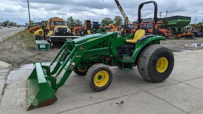USED JOHN DEERE 4044M