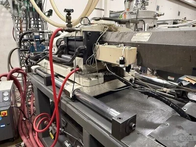 Used CINCINNATI MILACRON VT-165-11, Injection Molding Machines Illinois US | Meadoworks #1492237