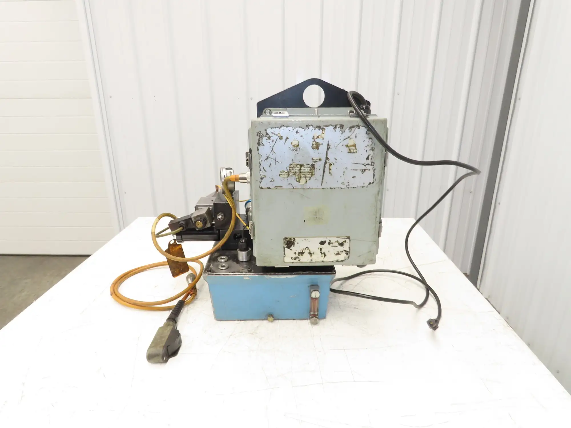 Vektek Vector Flo Hydraulic Manual Workholding Pump Power Pack 2.5gal 5000psi