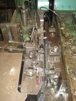One Used 1" Peltzer and Ehlers Model NKW-K-24 Combi Pointing and Threading Machine