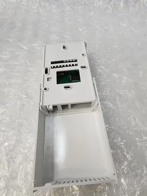 VAISALA HUMIDITY AND TEMPERATRUE TRANSMITTER HMW92