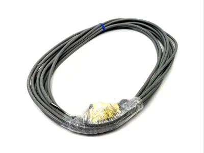 33867, Q25SN6R W/30 | Banner Q25SN6R W/30 Right-Angle Base Mount Photoelectric Sensor 9m Cable 33867 - New