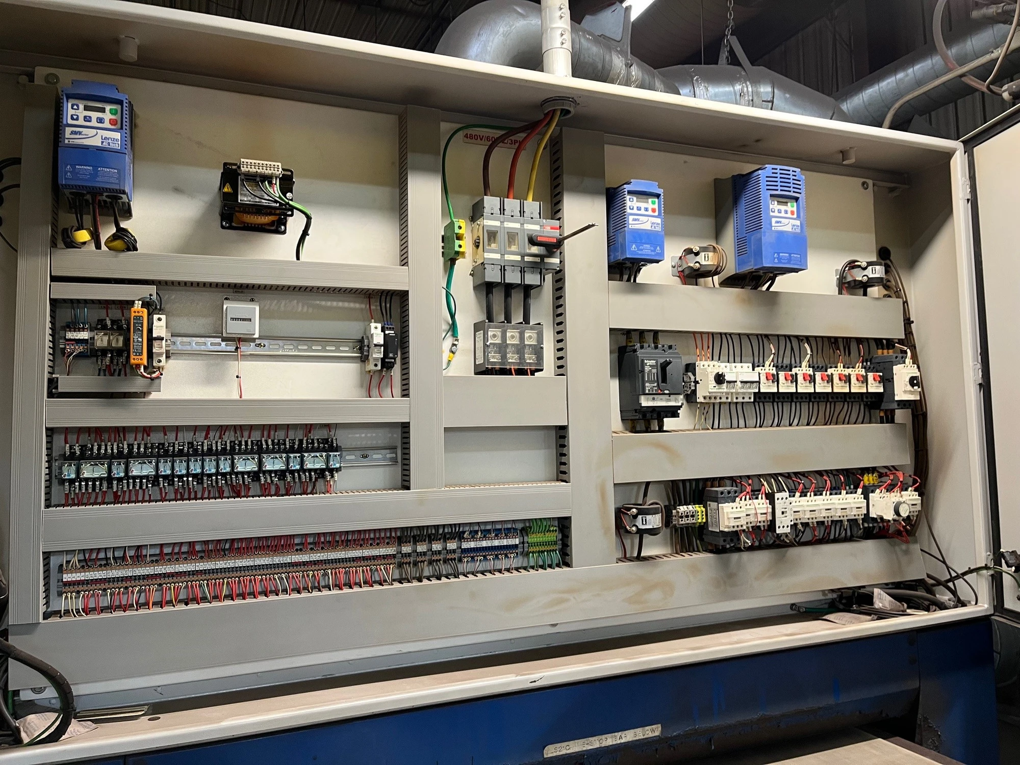 Used 2015 APEX 3052M-D2SD Deburring Machines Wisconsin US | Revelation Machinery #1399094