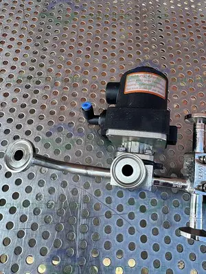 USED 2 GEMU CO26690  4-WAY DIAPHRAGM VALVE W/ 1/2" SANITARY FITTING