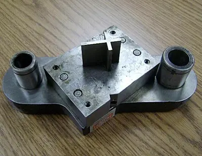 0658-390 Die Set to Make Large Religious Cross