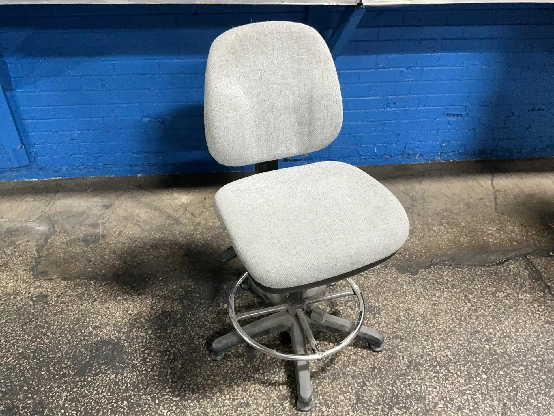 Used GLOBAL INDUSTRIAL _UNKNOWN_ Office Equipment Ohio US | HGR 24 #1443248
