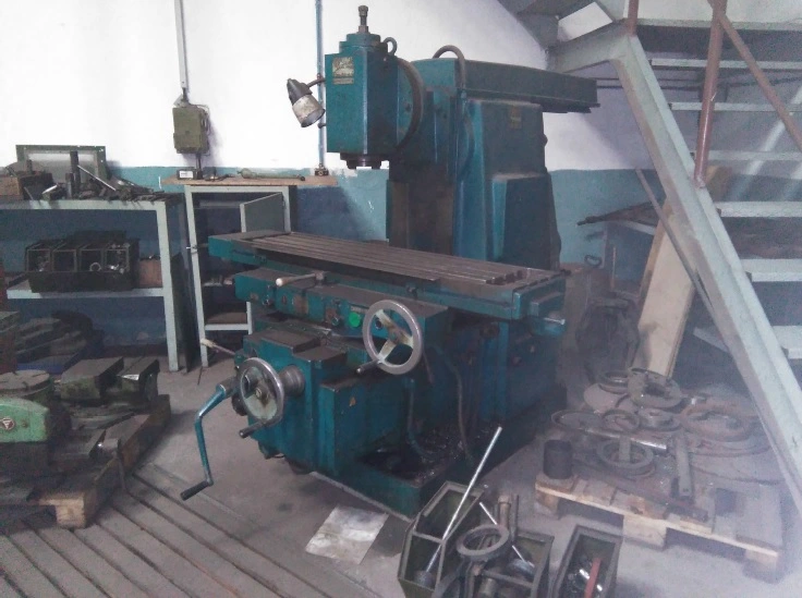 Used 1970 STANKO 6P 8 Vertical Mills | Amaron s.r.o. #1060984