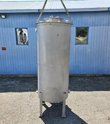 Unused 850 Gallon Tank, Stainless Steel