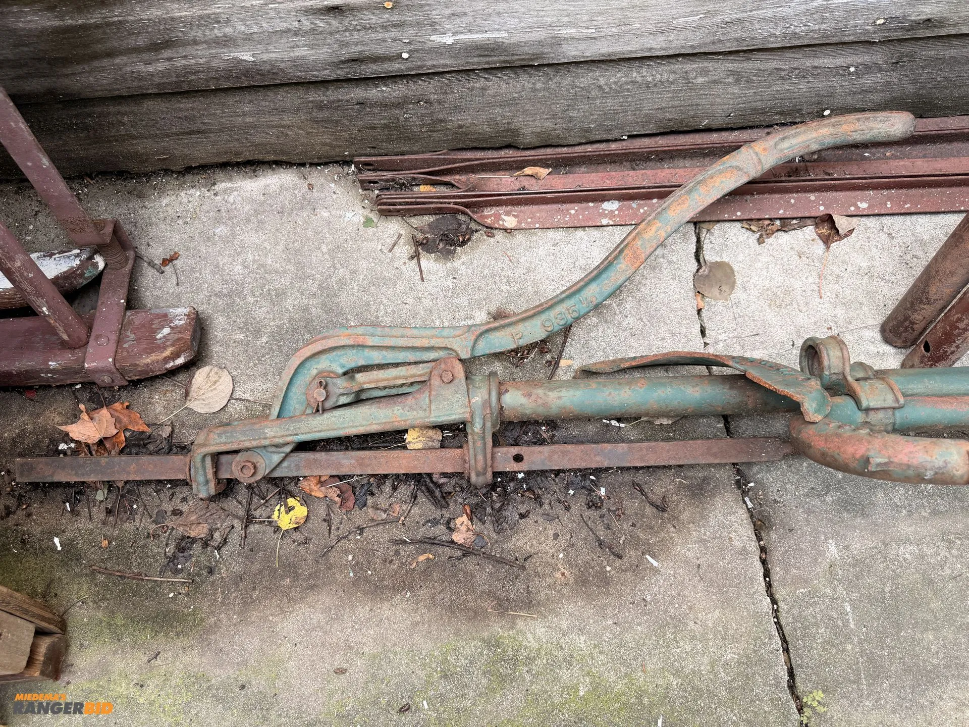 Used MEDIUM SIZE WINDMILL PUMP _UNKNOWN_ Pump Parts Michigan US | Miedema Asset Management Group #1419798