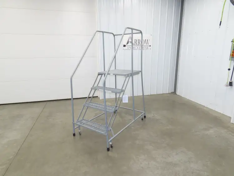 Used ULINE _UNKNOWN_ Ladders Indiana US | Arrow Industrial #920040