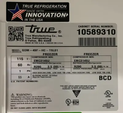 182-0192 True GDM-49F-HC~TSL01 2-Door White Display Freezer with Swing Doors