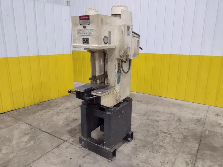 Used DENISON WR065MC261D366CMR331A259S319 Miscellaneous Equipment (Metalworking) Ohio US | Yoder Brothers machinery #144178