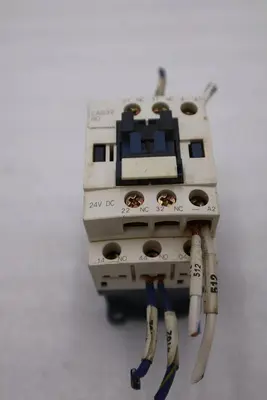 SCHNEIDER ELECTRIC CONTACT BLOCK JIS C4531 CONTACTOR STK H1512A