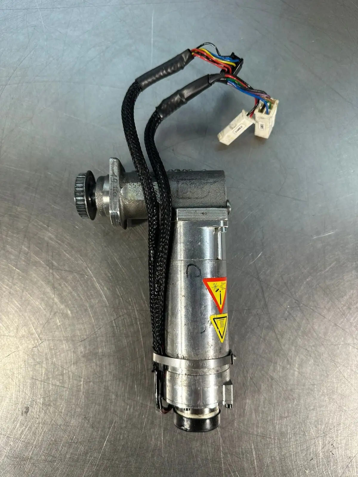 Kuka MG-03-40-60 Roboter Gmbh Io 0.96 Arms 400Vdc 6000Rpm 0.17kw (4.4.4)