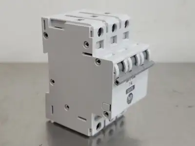 USED ALLEN-BRADLEY 1492-CB3 G070