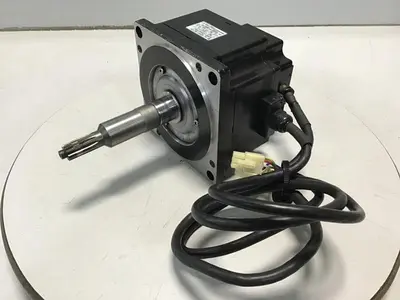 USED YASKAWA SGMP-08AWYR41