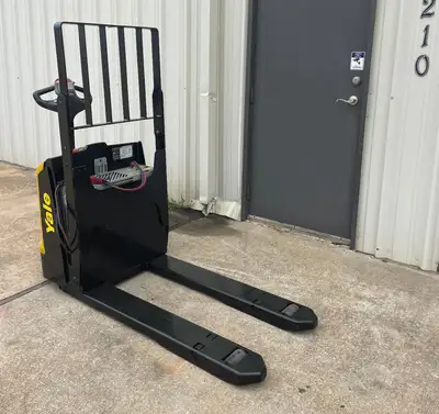 Used 2016 Yale MPB045VGN24T2746 Electric Pallet Trucks New York US | United Lift #1446893
