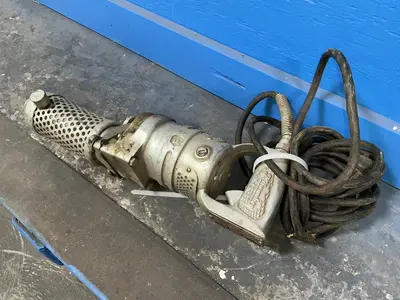 Used MILWAUKEE TOOL CORPORATION H856X Hammers Ohio US | HGR 24 #1358844