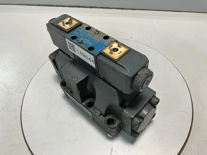 USED VICKERS DG4V-3-6C-M-U-HL7-60
