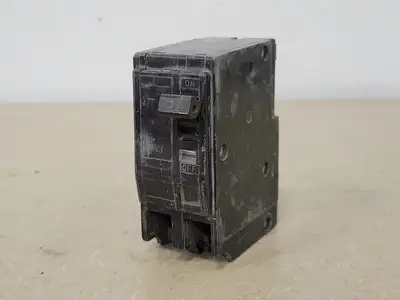 USED SQUARE D QOA2100
