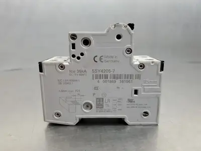 USED Siemens 5SY4205-7 Circuit Breaker, 0.5A, 400VAC.
