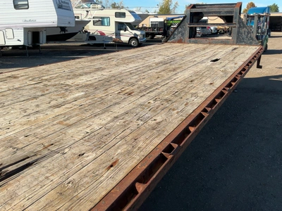 Used 2017 LOAD TRAIL 39.5' TANDEM DUAL AXLE Gooseneck Cargo Trailers Michigan US | Miedema Asset Management Group #1579248