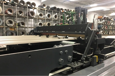 Roof Panel with Flying Shear Machine in Kansas, USA