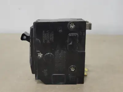 USED SQUARE D QO230