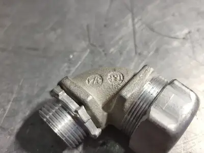NEW THOMAS & BETTS 5253AL