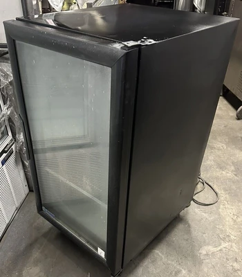 174-0045 Imbera VR06 Commercial Glass Door Self Contained Cooler