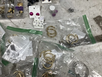 Used _UNKNOWN_ _UNKNOWN_ Jewelry & Gemstones Michigan US | Miedema Asset Management Group #1406521
