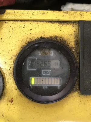Hyster T5XT Electric Tow Truck 24V 875AH 750lbs/f 59260hrs