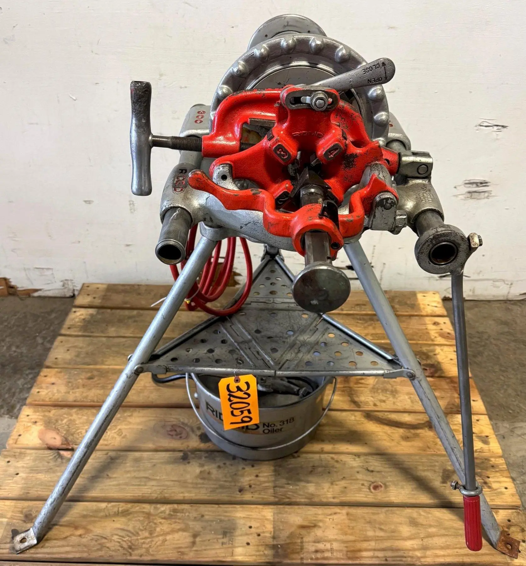 USED RIDGID 300